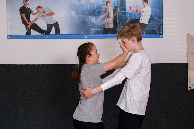 Selbstverteidigung-Wing Tsun-Kampfkunst für Jugendliche